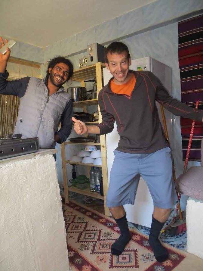 Petra Bedouin Bed And Breakfast Вади Муса Экстерьер фото