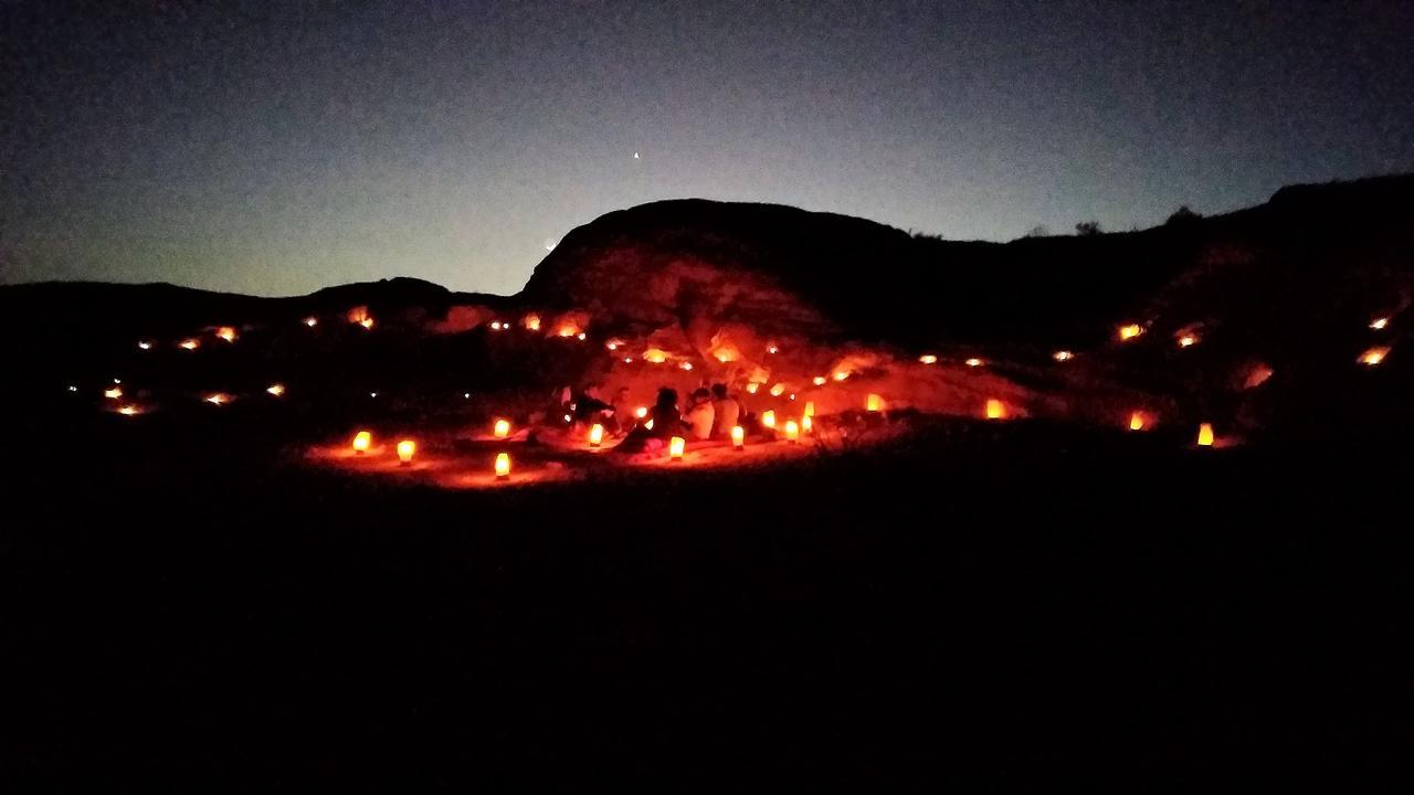 Petra Bedouin Bed And Breakfast Вади Муса Экстерьер фото